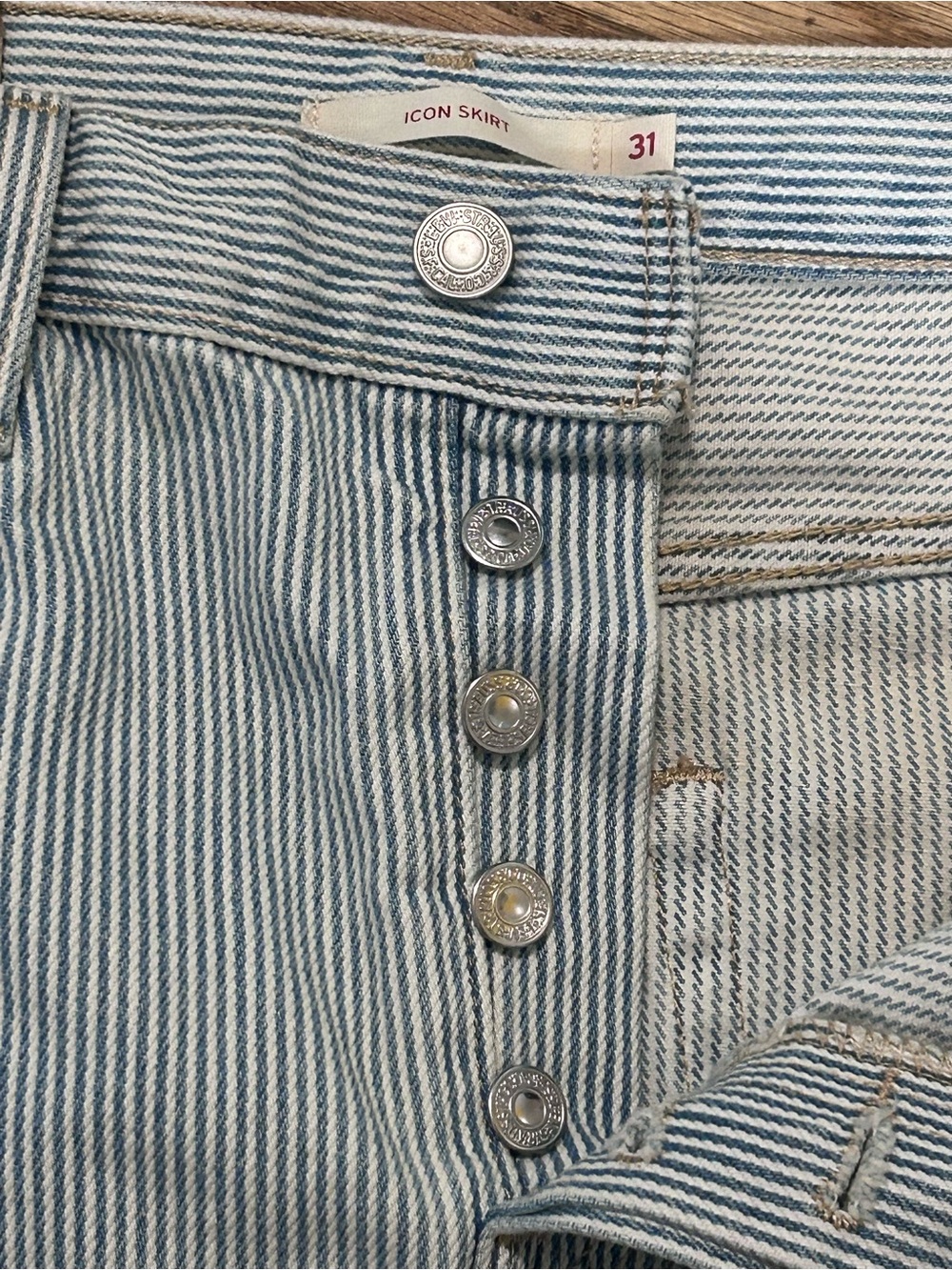 Levi's Light Blue & White Pinstripe Icon Skirt - Picture 3 of 9